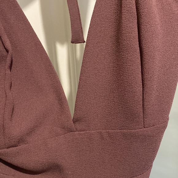 Fun summer halter dress! - Picture 2 of 3